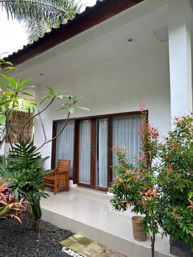 Santai Retreat Hotel Kuta  Exterior photo