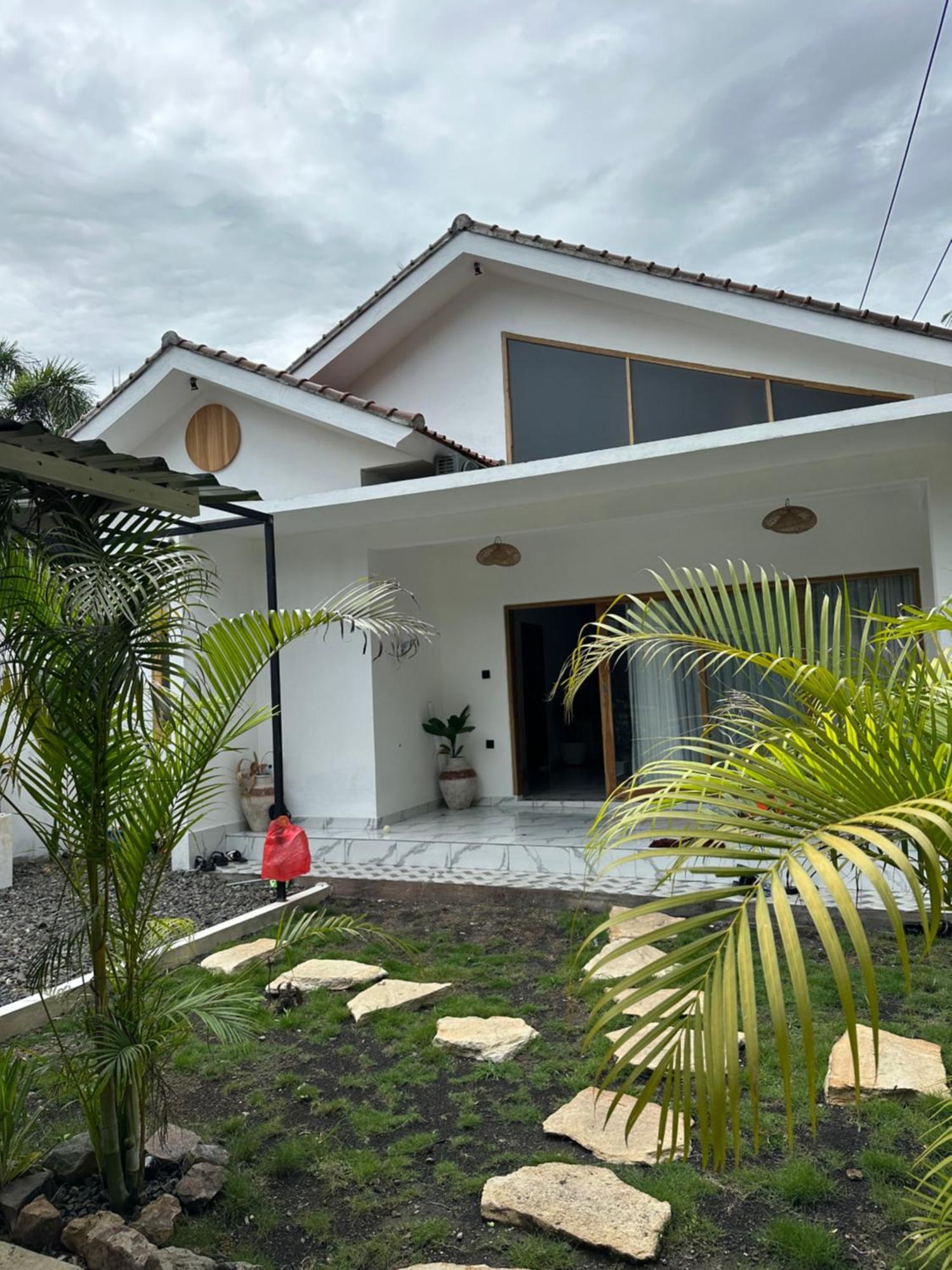 Santai Retreat Hotel Kuta  Exterior photo