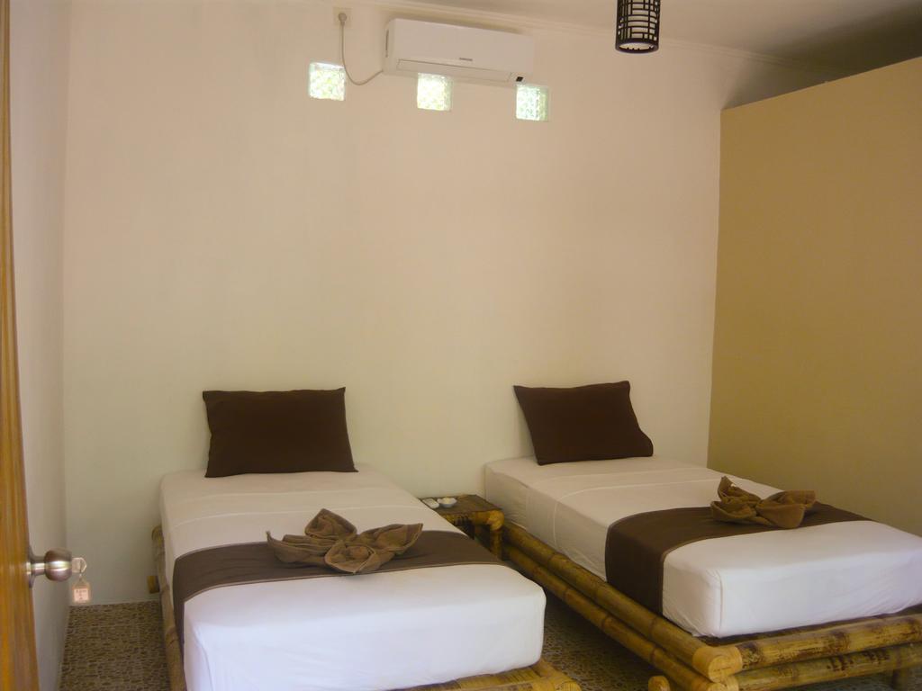 Santai Retreat Hotel Kuta  Room photo